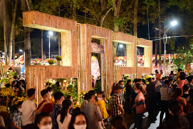 Chùm ảnh mồng một Tết Nhâm Dần